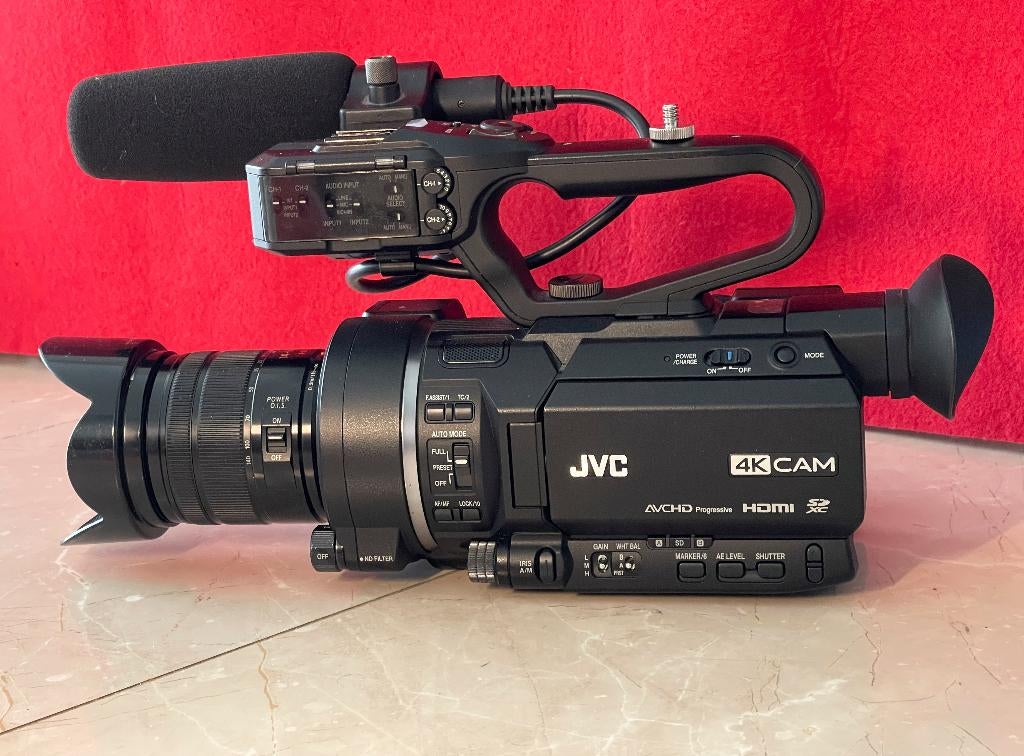 JVC GY-LS300CHE Super 35mm 4K/HD Camcorder (BODY) 326uur oud, Jvc, N, N, JVC