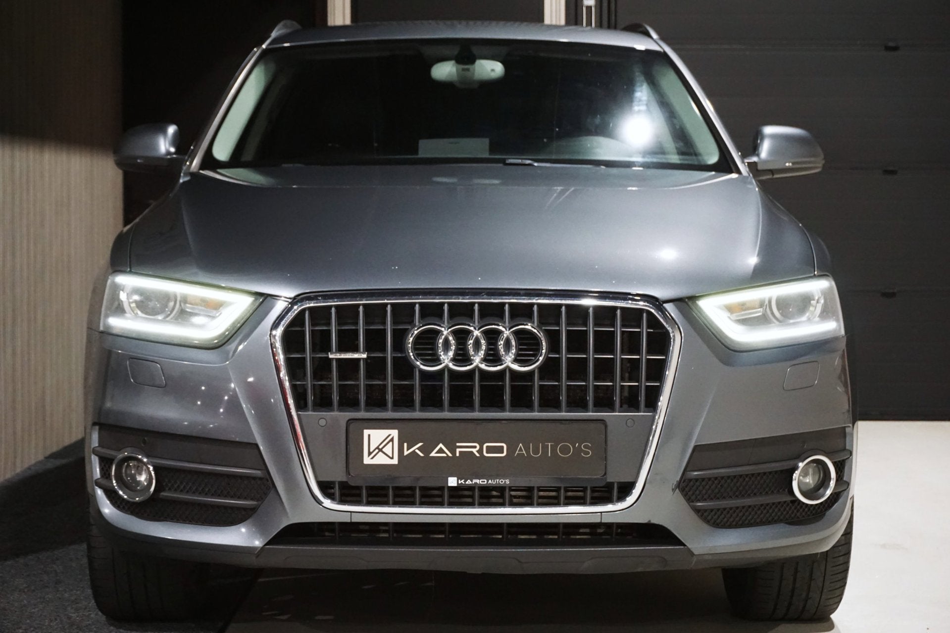Audi Q3 2.0 TDI AUT Quattro Xenon Carplay Leer Clima Cruise, Auto's, Automaat, Euro 5, Gebruikt, Zwart