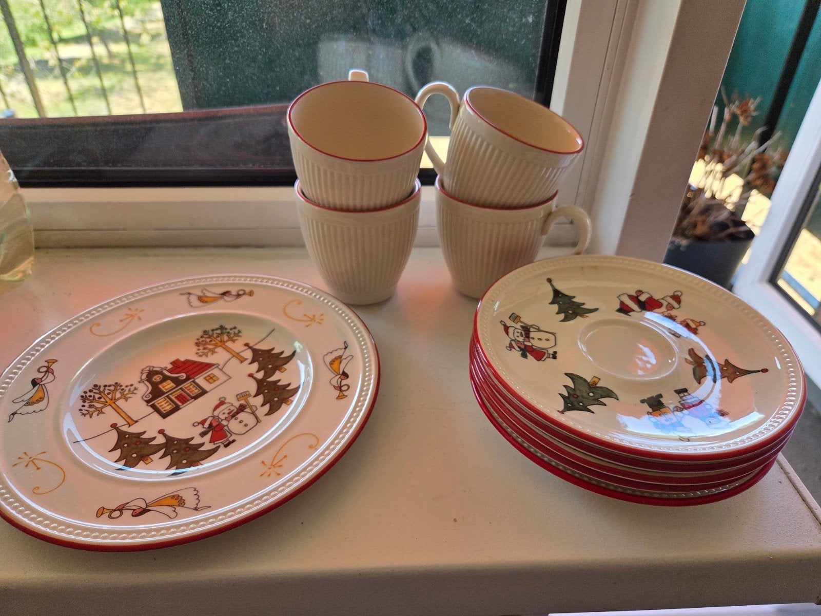 Wedgwood Windsor Christmas Kerstkopjes en Schotels, Ophalen