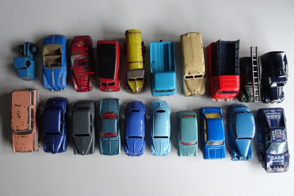 19 Dinky Toys in bespeelde staat, Ophalen of Verzenden, Gebruikt, Auto, Dinky Toys