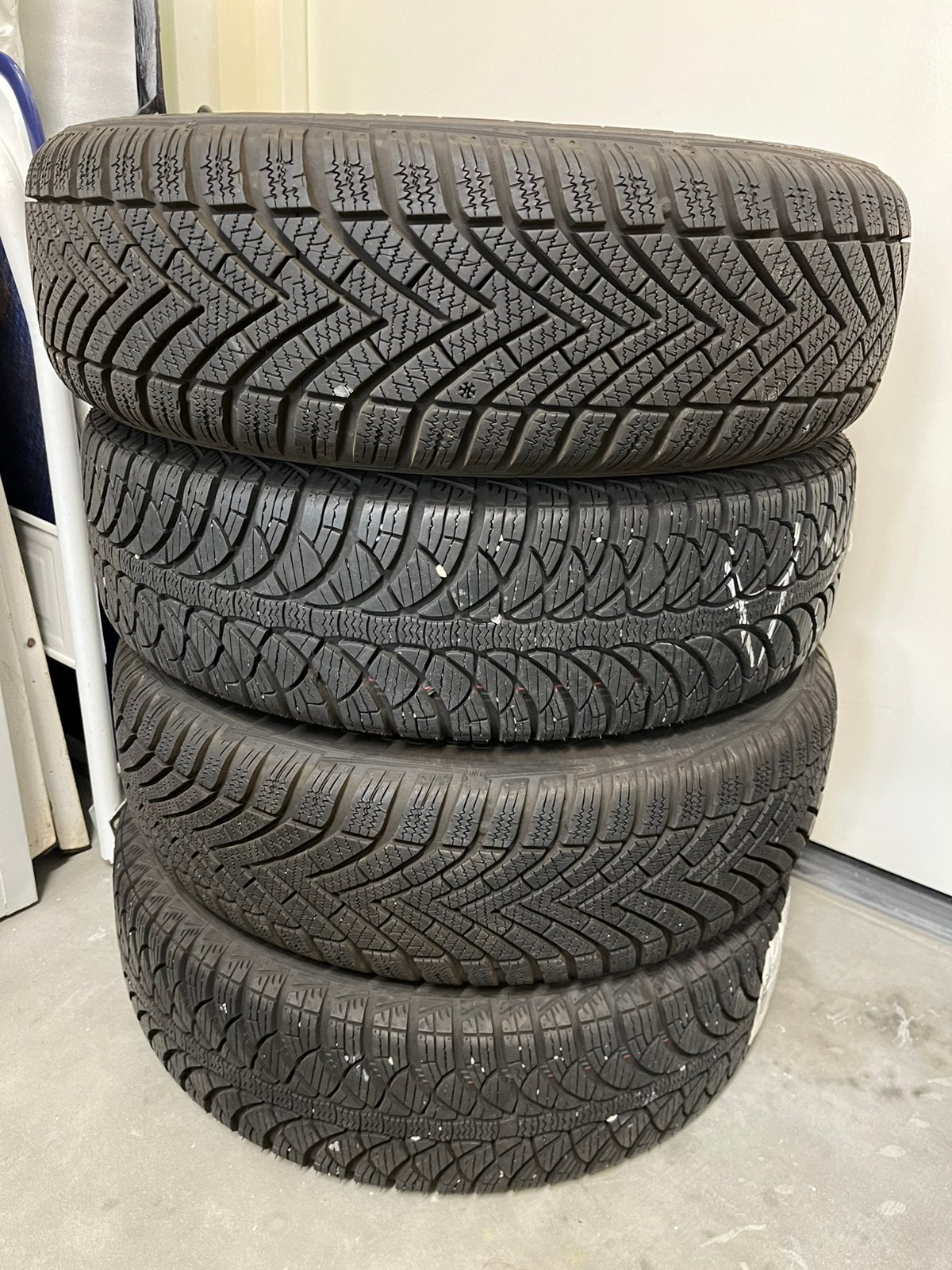 4 winterbanden met stalen velgen (Vredestein/Fulda), Ophalen