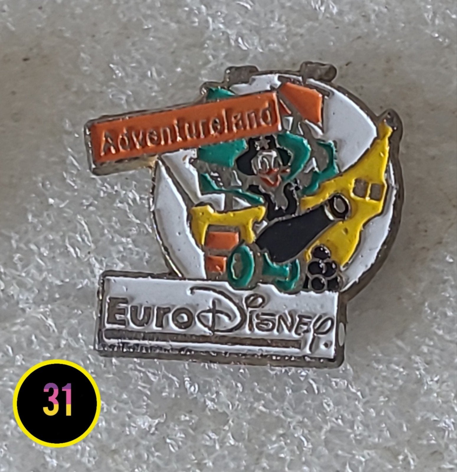 Vintage Euro Disney Adventureland Pin, Verzenden, Gebruikt, Overige onderwerpen, Speldje of Pin