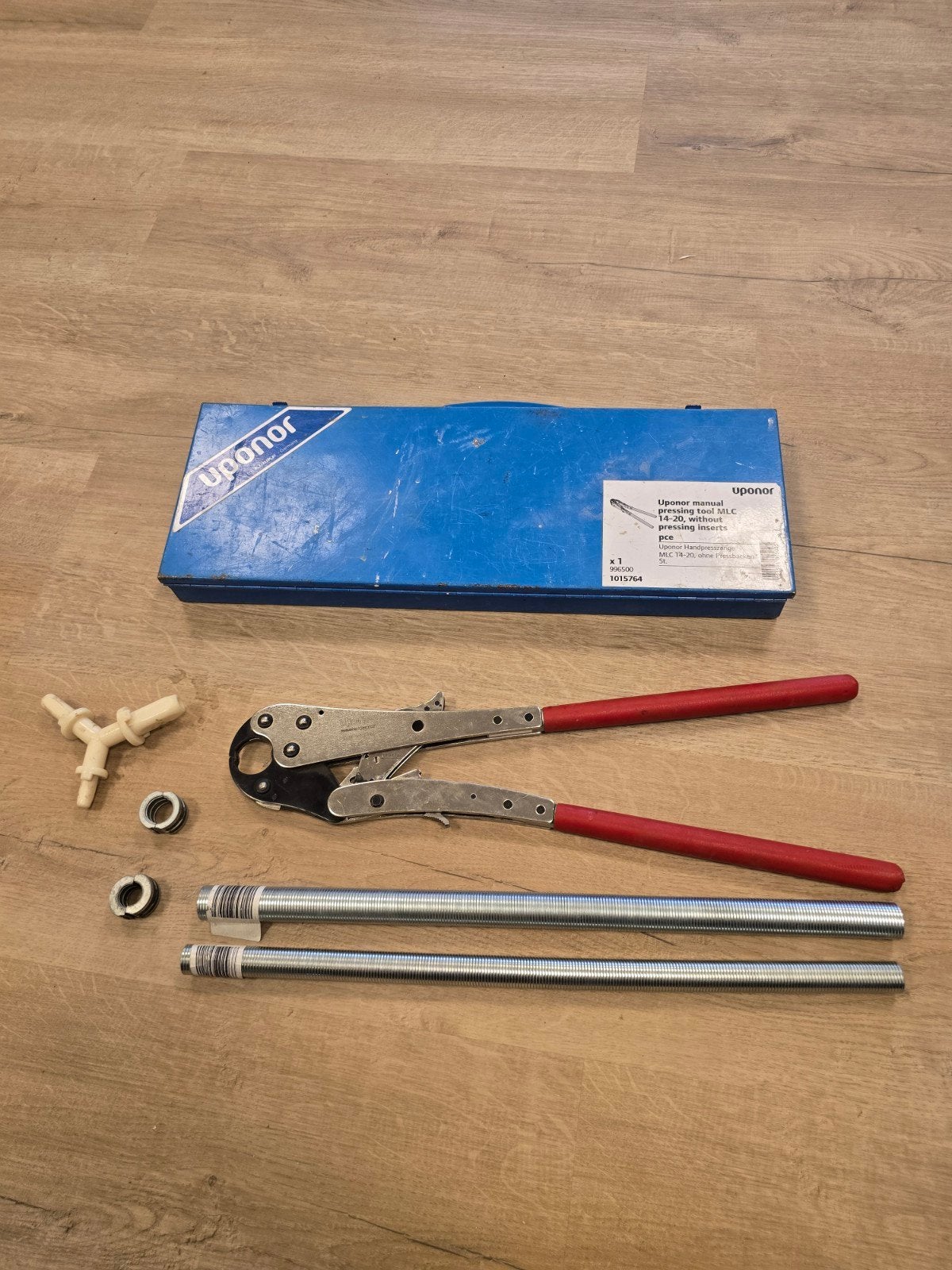 Uponor persstang met persbekken en diverse buizen, Doe-het-zelf en Verbouw, Buizen en Afvoer, Ophalen
