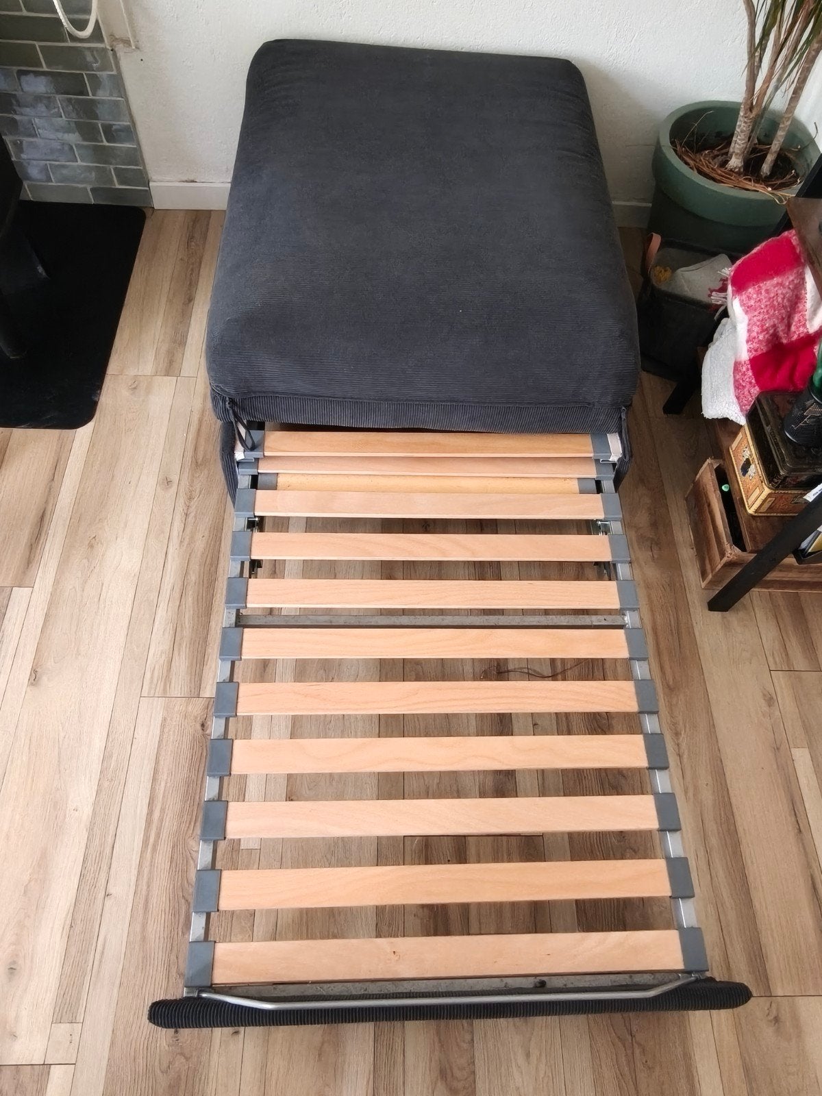 IKEA Vallentuna slaapbank/ poef/ logeerbed - Donkergrijs, Ophalen, Gebruikt, Vierkant, 75 tot 100 cm