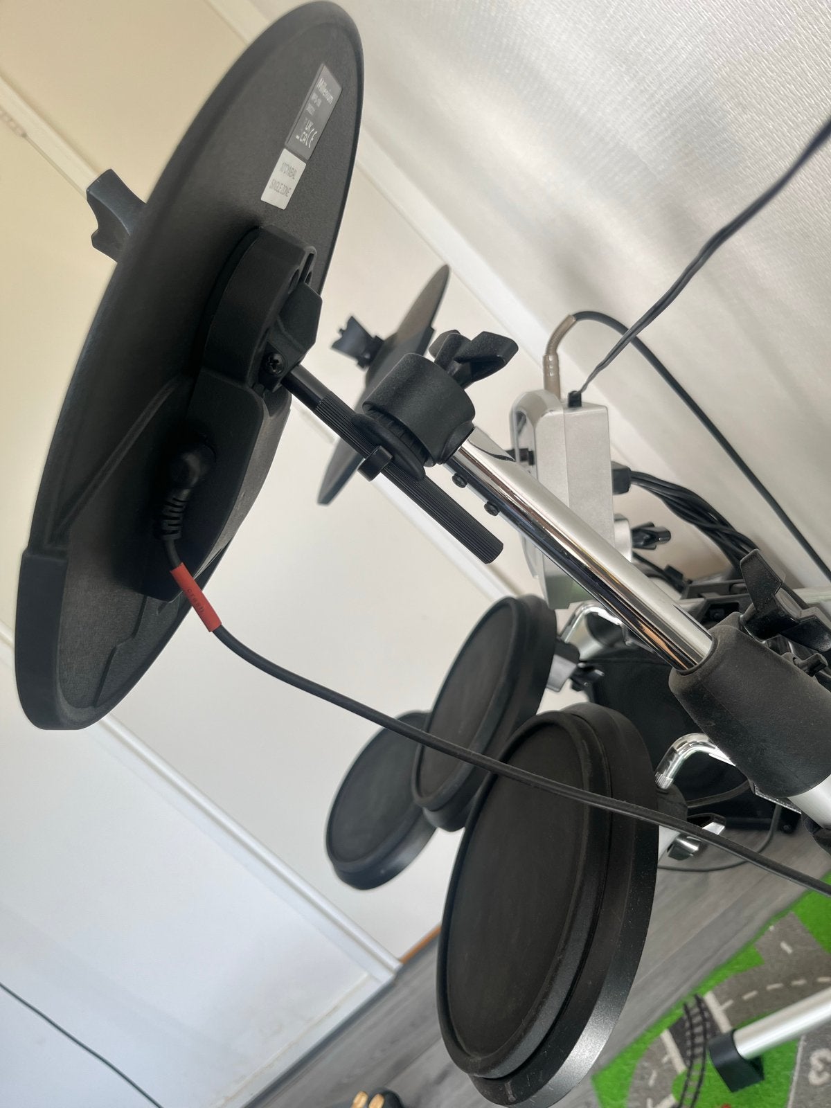 Foto 7 van Millennium MPS-150 Elektrisch drumstel met versterker.