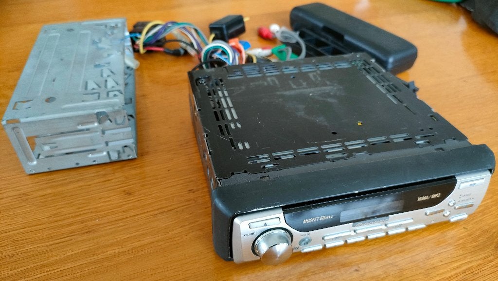 OPNIEUW: Pioneer DEH-P8400MP Autoradio - bluetooth, Ophalen, Zo goed als nieuw