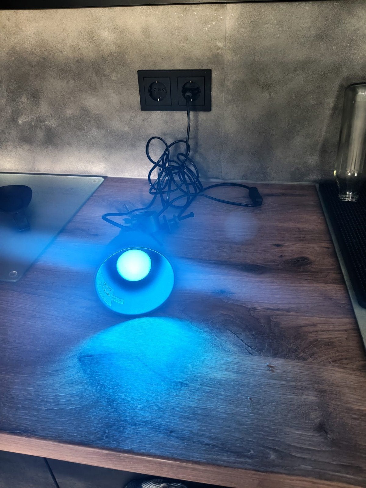 IKEA Klemspot met Kleurrijke LED Lamp en Afstandsbediening, Metaal, Grijs, E14 (klein), Zo goed als nieuw
