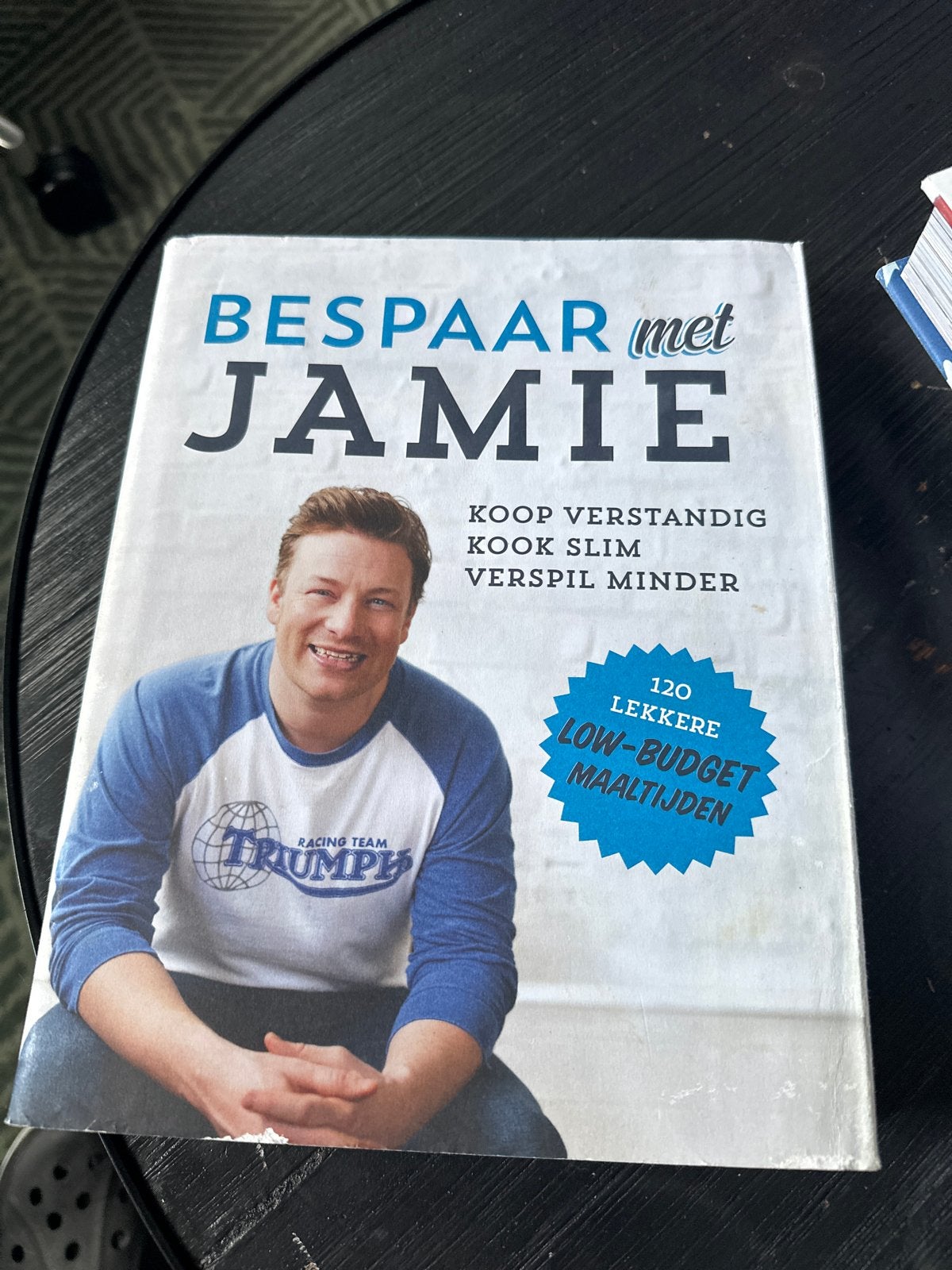 Bespaar met Jamie - Jamie Oliver kookboek, Boeken, Kookboeken, Voorgerechten en Soepen, Ophalen of Verzenden, Zo goed als nieuw