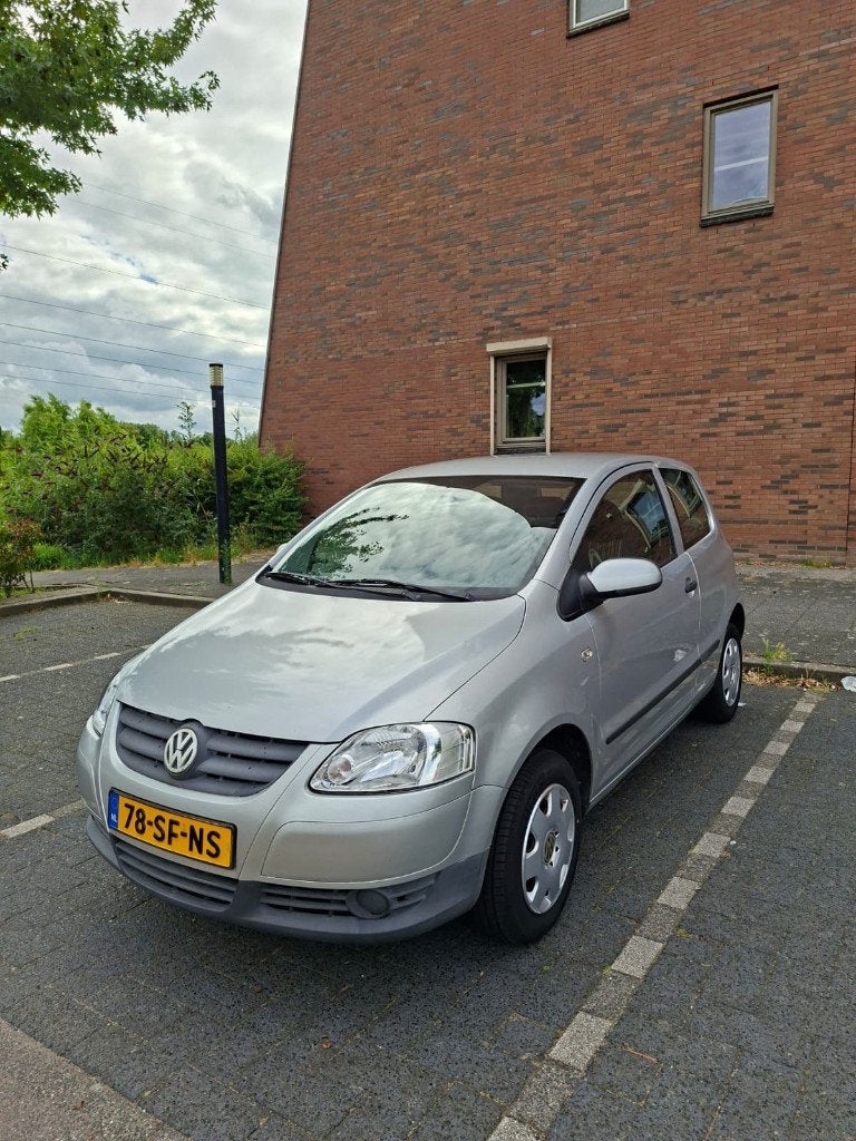 Volkswagen Fox 1.2 40KW 2005 Grijs, Auto's, Volkswagen, Particulier, Fox, Airbags, Isofix, Radio, Benzine, C, Hatchback, Handgeschakeld