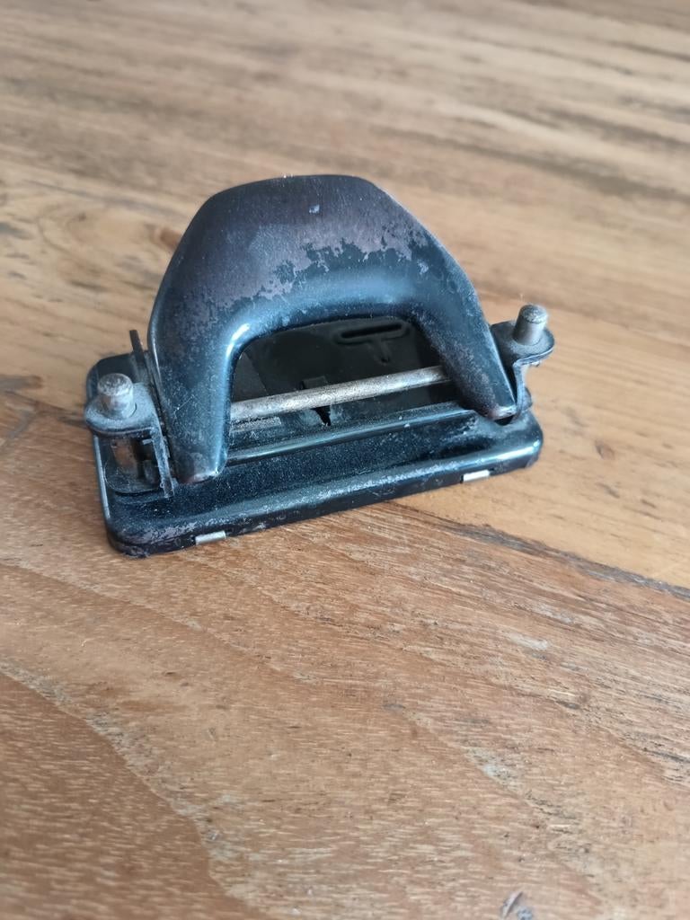 Vintage oude perforator zwart met gebruikssporen, Ophalen of Verzenden