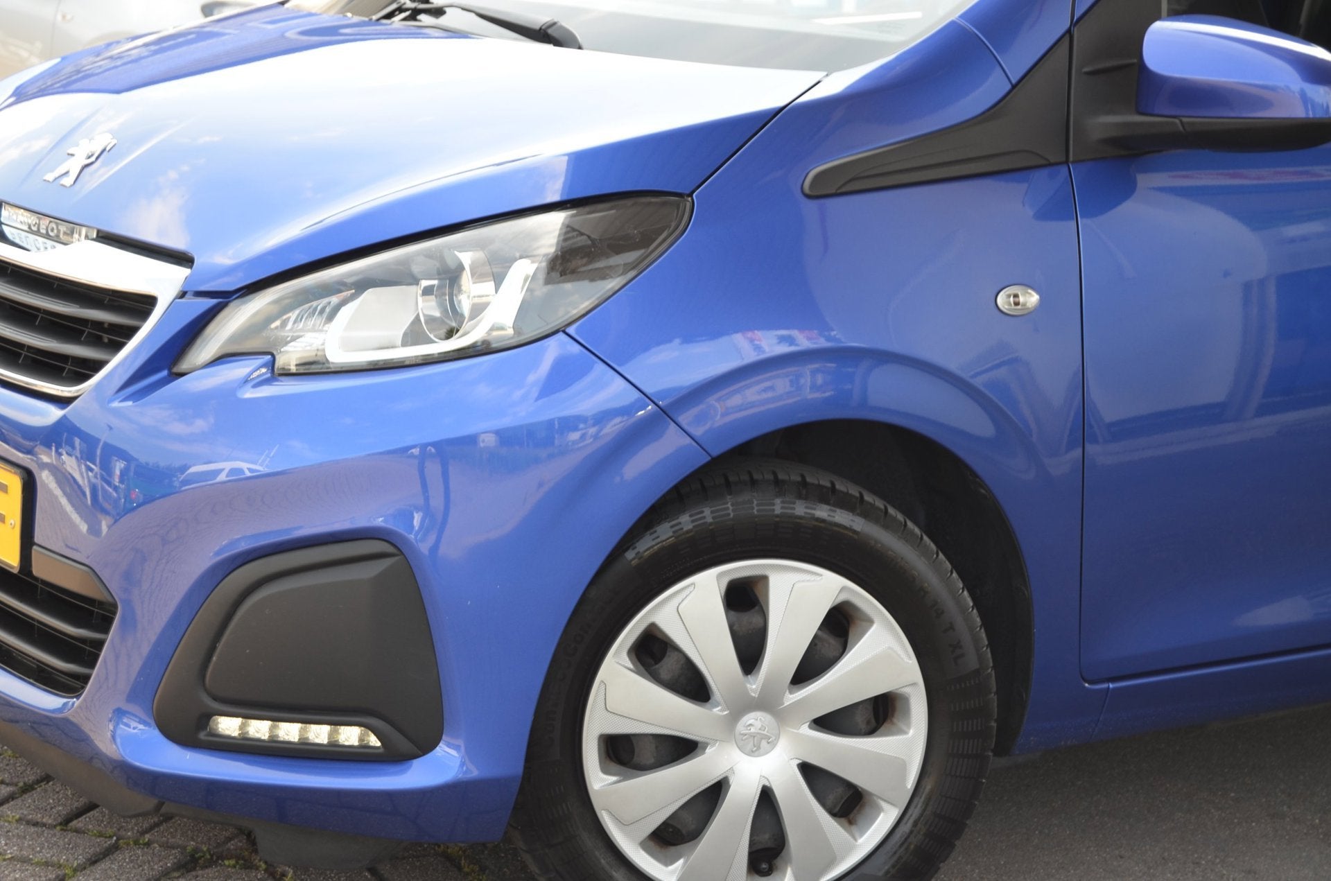 Peugeot 108 1.0 e-VTi Active|LED|AIRCO|DAB|5 DEURS|LMWIELEN|, Auto's, Peugeot, Voorwielaandrijving, Dealer onderhouden, Stof, Gebruikt