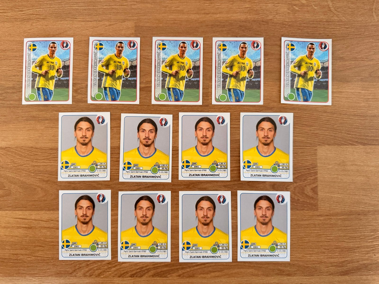 Zlatan Ibrahimovic Sticker #567 & #543 Panini Euro 2016, Ophalen of Verzenden, Zo goed als nieuw, Sport