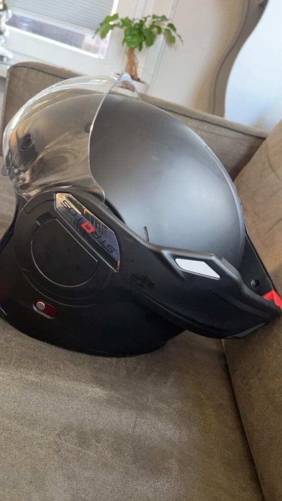 Beon scooter helm, Ophalen, Zo goed als nieuw