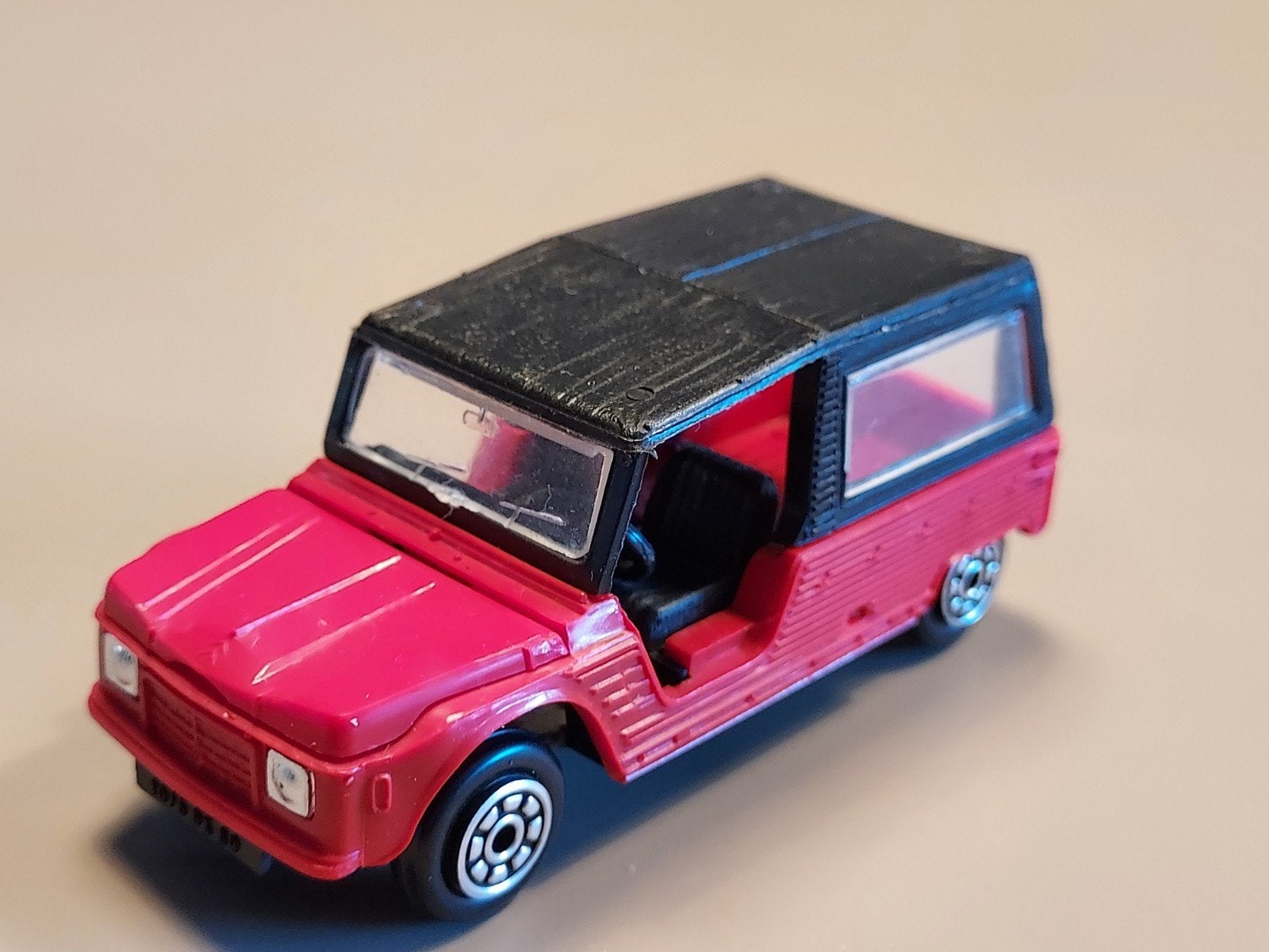 Citroën Méhari 1:43 Norev plastic nr 137, Hobby en Vrije tijd, Modelauto's | 1:43, Ophalen of Verzenden, Auto, Norev