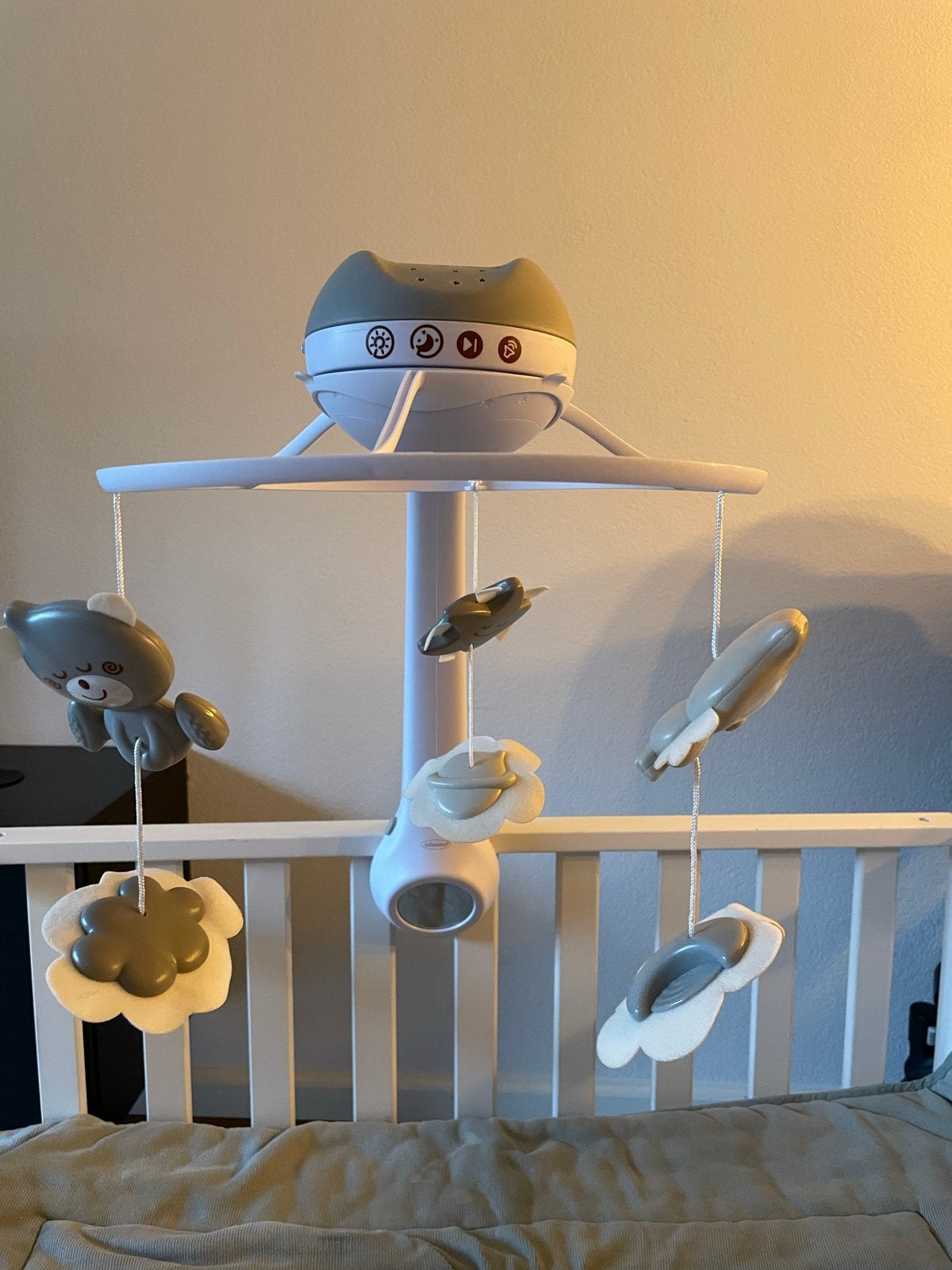 Muzikale baby mobiel met lichtprojectie (Infantino), Ophalen, Zo goed als nieuw, Mobiel, Met licht