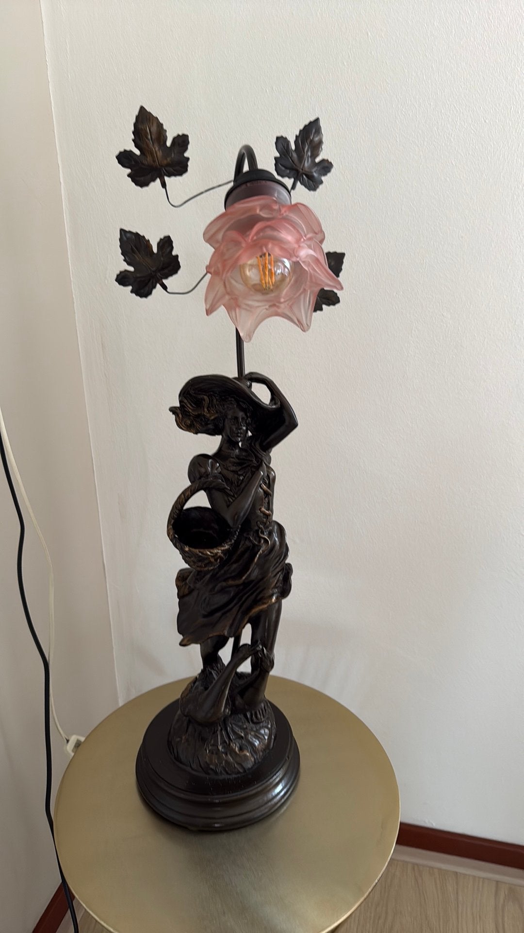 Art Nouveau stijl tafellamp, Ophalen
