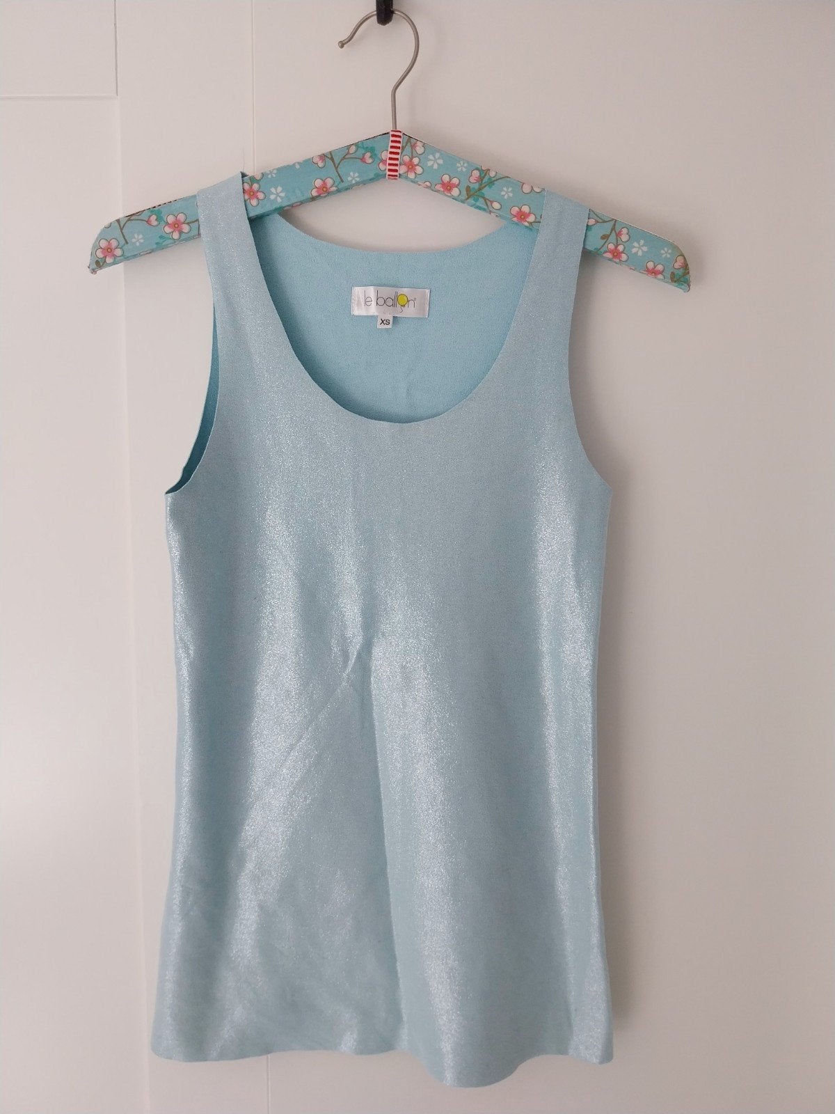 Le Ballon lichtblauwe glitter top maat XS, Blauw, Ophalen of Verzenden, Zonder mouw, Maat 34 (XS) of kleiner