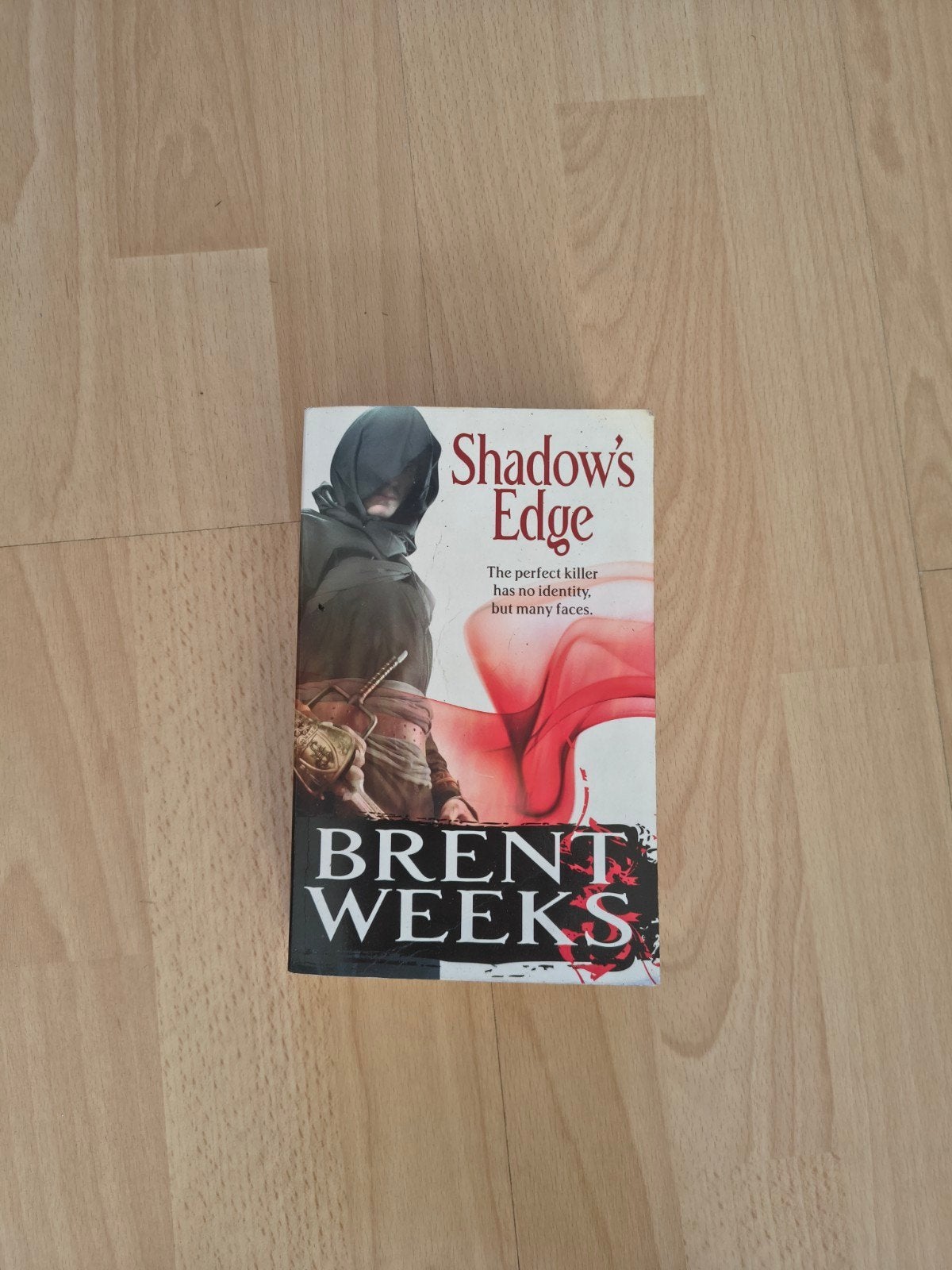Boek Shadow's Edge - Brent Weeks | Zo goed als nieuw, Boeken, Ophalen of Verzenden, Zo goed als nieuw, Brent Weeks