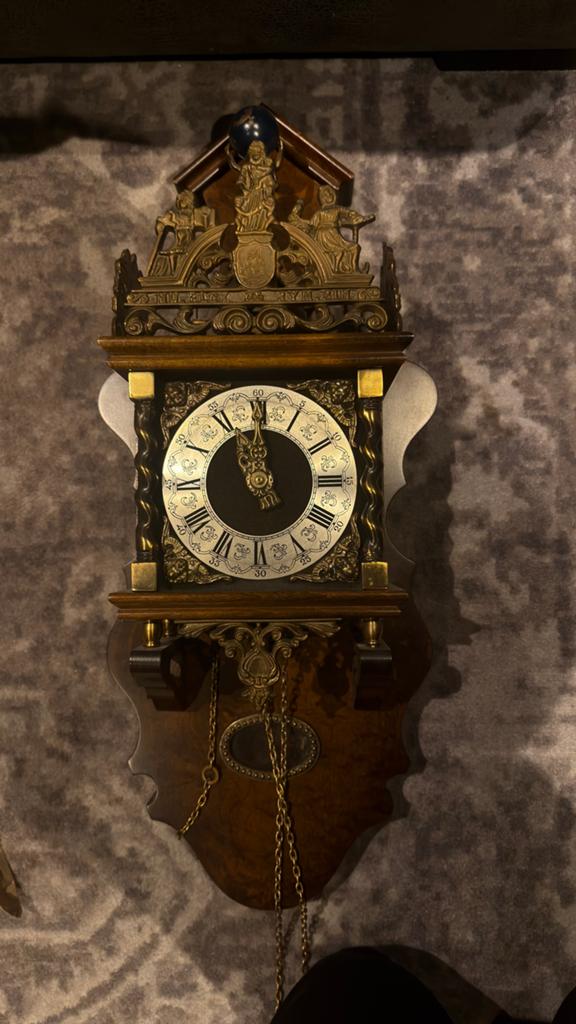 Antieke Zaanse Klok 'Nu Elck Syn Sin' - Vintage & Werkend, Antiek en Kunst, Antiek | Klokken, Ophalen
