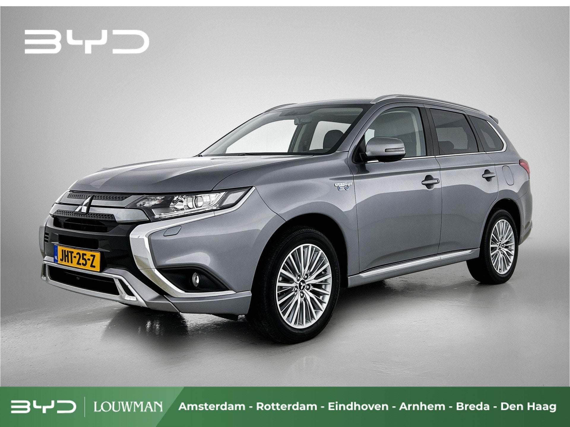 Mitsubishi Outlander 2.4 PHEV Pure+ | 18" Lichtmetaal | Came, Dealer onderhouden, Zwart, 4 cilinders, 1865 kg