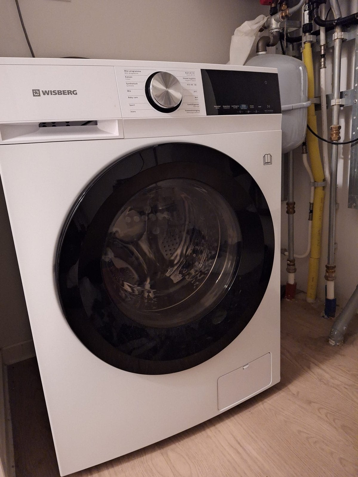 Wisberg wasmachine WBWM1400A18WNB, Witgoed en Apparatuur, Ophalen, Zo goed als nieuw, 1200 tot 1600 toeren, 85 tot 90 cm
