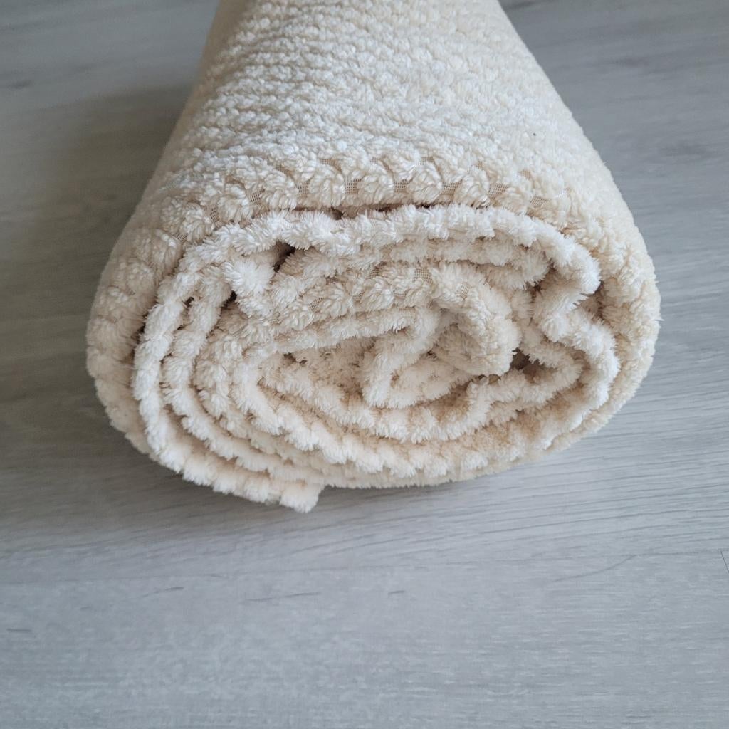 Crèmekleurig plaid  met wafelpatroon, Huis en Inrichting, Stoffering | Tapijten en Kleden, Ophalen, Modern, Comfortabel, 100 tot 150 cm