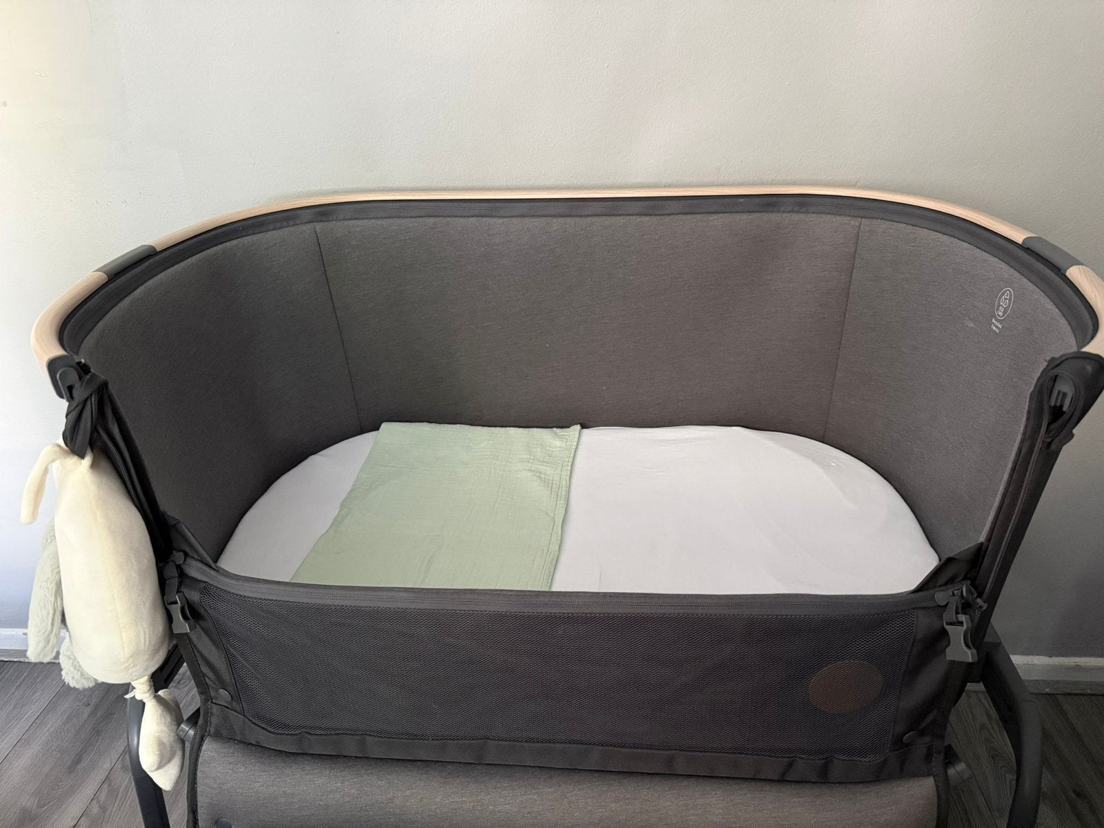 Maxi-Cosi Iora - Co-sleeper grijs, Kinderen en Baby's, Babywiegjes en Ledikanten, Ophalen, Zo goed als nieuw, Overige typen