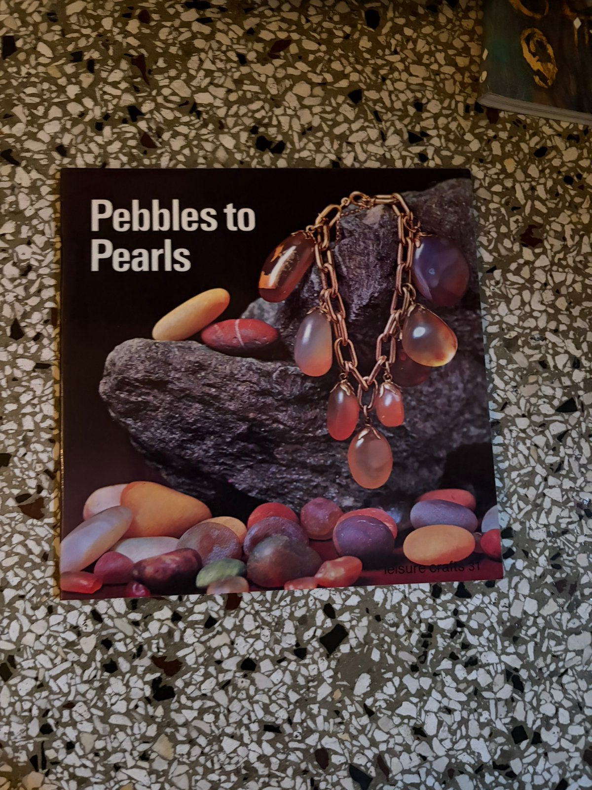 Pebbles to pearls / creatief, Ophalen of Verzenden, Zo goed als nieuw
