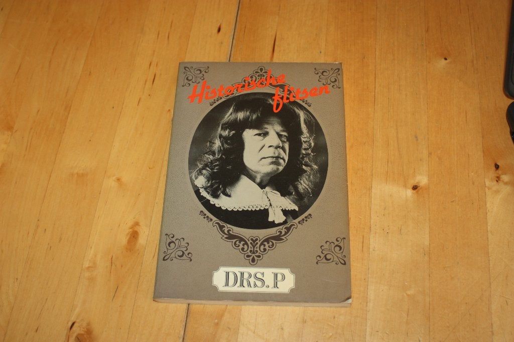 Historische flitsen, Drs. P satire gedichten kleinkunst, Ophalen of Verzenden, Gelezen, Drs. P, Overige typen