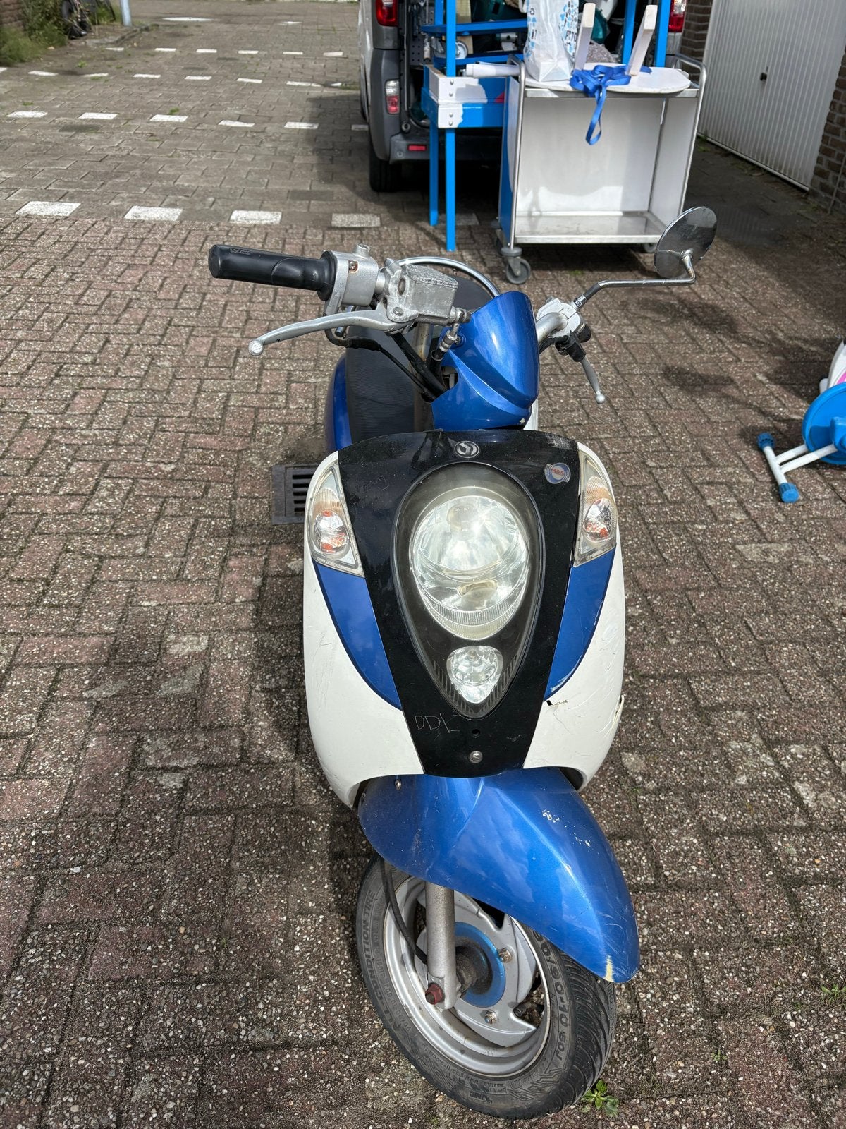 Sym Mio Scooter - Blauw/Wit, Gebruikt, Gebruikt, Maximaal 45 km/u, Benzine, Ophalen