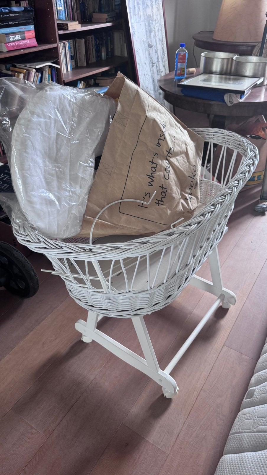 Baby wieg GRATIS, Ophalen, Zo goed als nieuw, Wieg