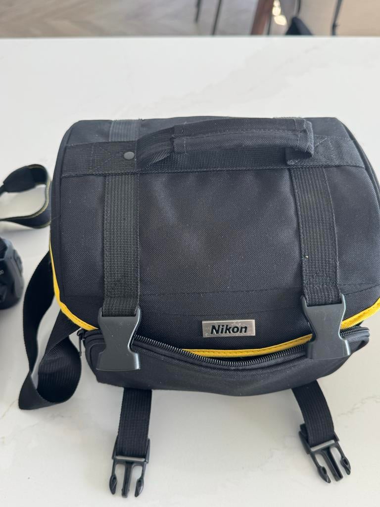 Nikon D3000 SLR camera with 2 lenses and bag, Ophalen, Spiegelreflex, Zo goed als nieuw, Nikon