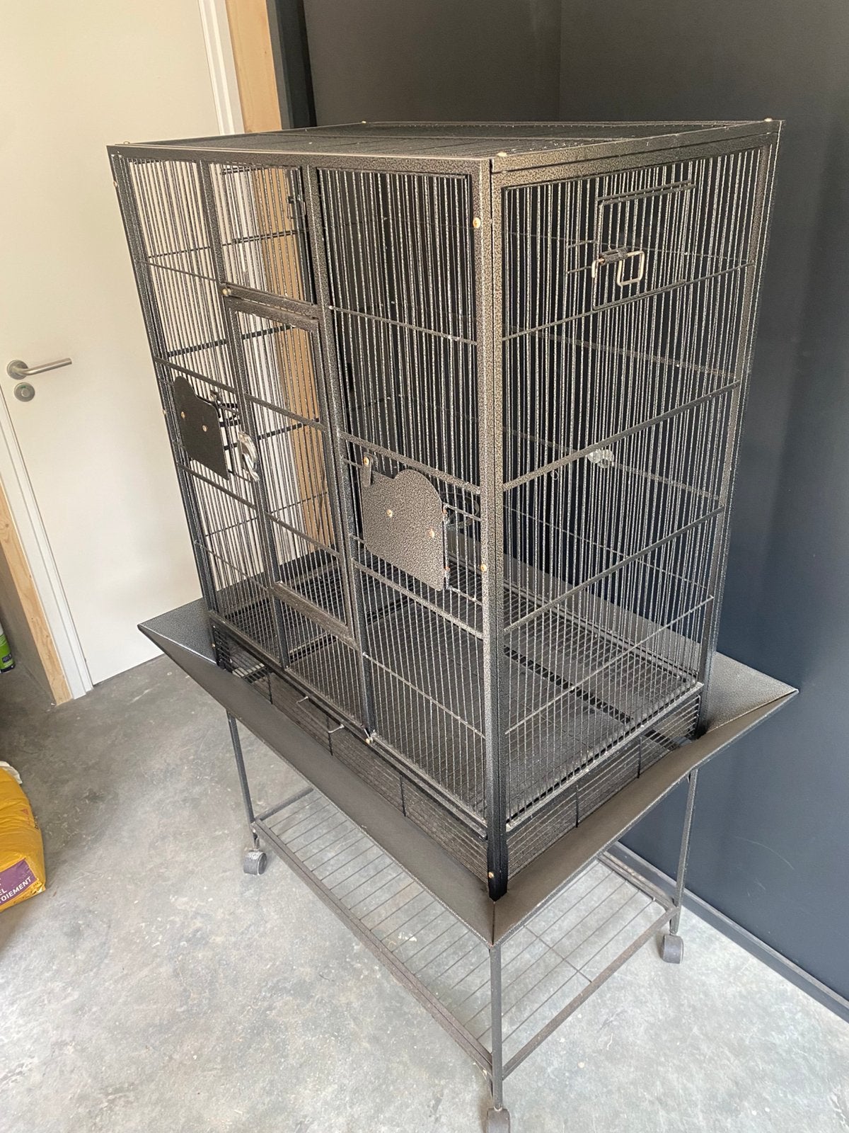 Mooie vogelkooi, Dieren en Toebehoren, Vogels | Hokken en Kooien, Ophalen of Verzenden, Gebruikt, Metaal, Vogelkooi