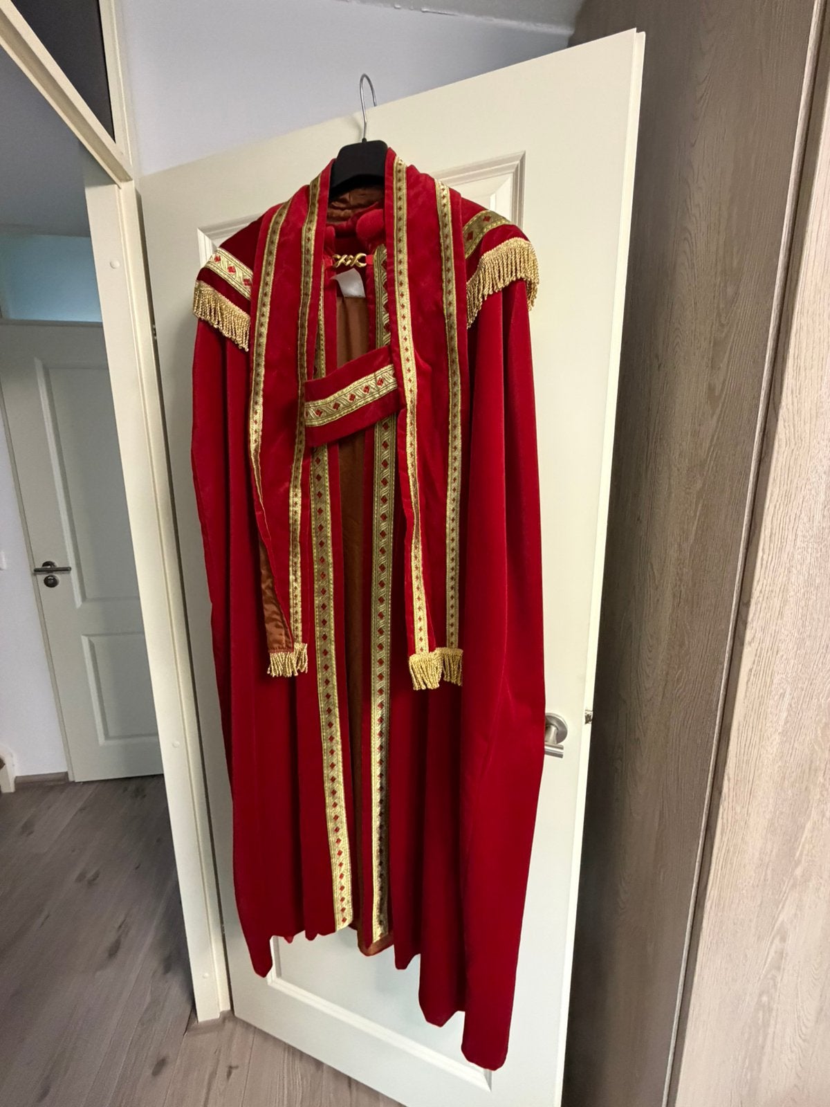 Sinterklaas kostuum ( zonder mijter), Diversen, Sinterklaas, Ophalen, Zo goed als nieuw