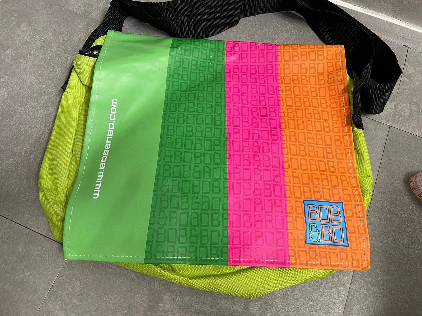 Bob en Bo Schoudertas - Groen/Roze/Oranje, Minder dan 30 cm, Ophalen of Verzenden, Zo goed als nieuw, Schoudertas