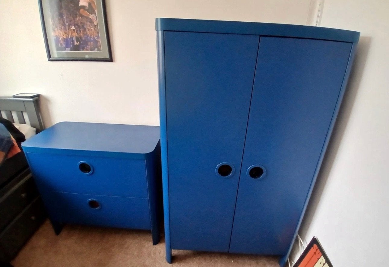 Blauwe commode en kast set Ikea BUSUNGE, 50 tot 70 cm, Zo goed als nieuw, 75 tot 100 cm, Voetruimte