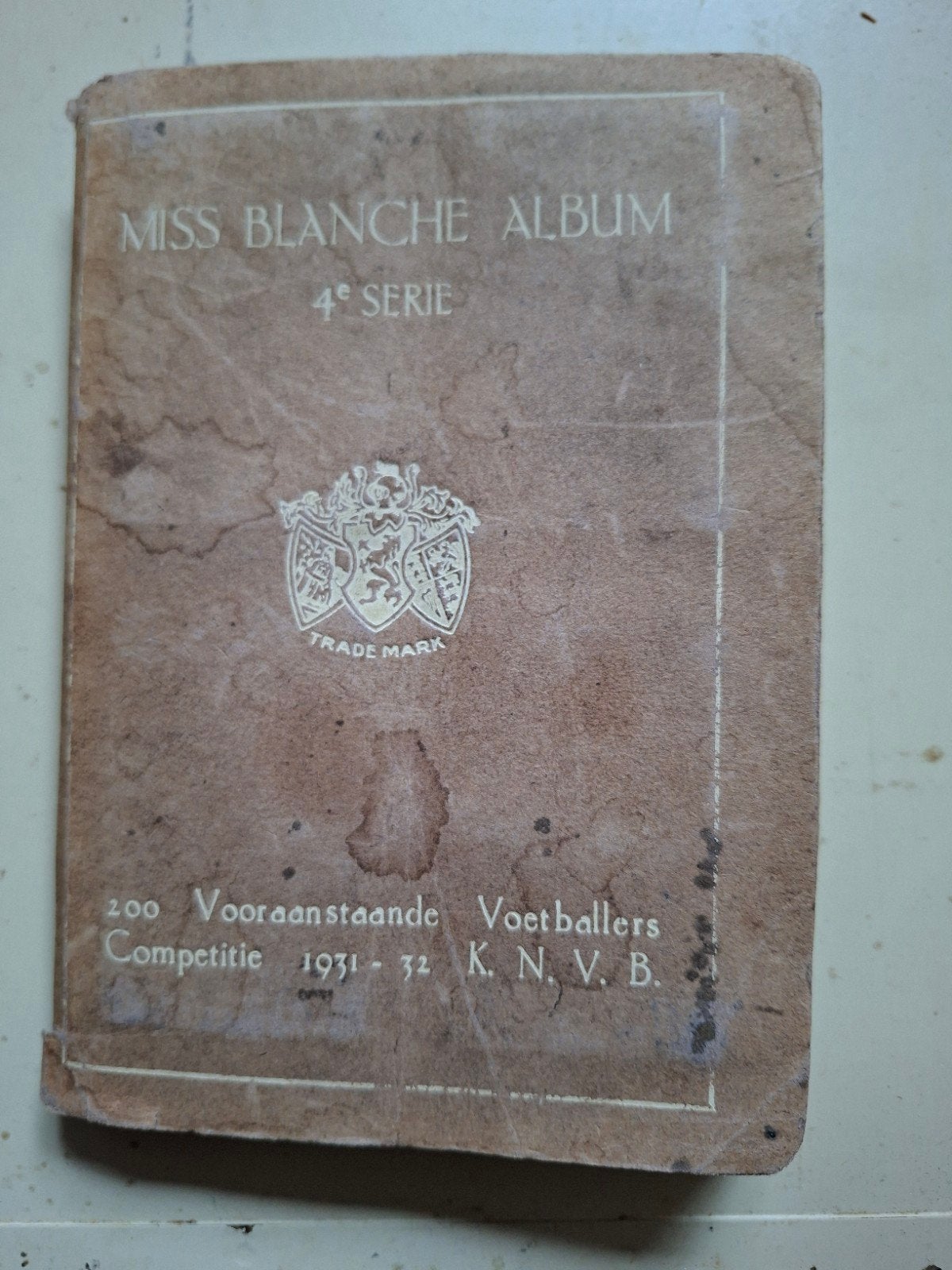 Miss Blanche Album 1931-32 K.N.V.B. - Beschadigd, Boeken, Ophalen of Verzenden, Gelezen, Balsport