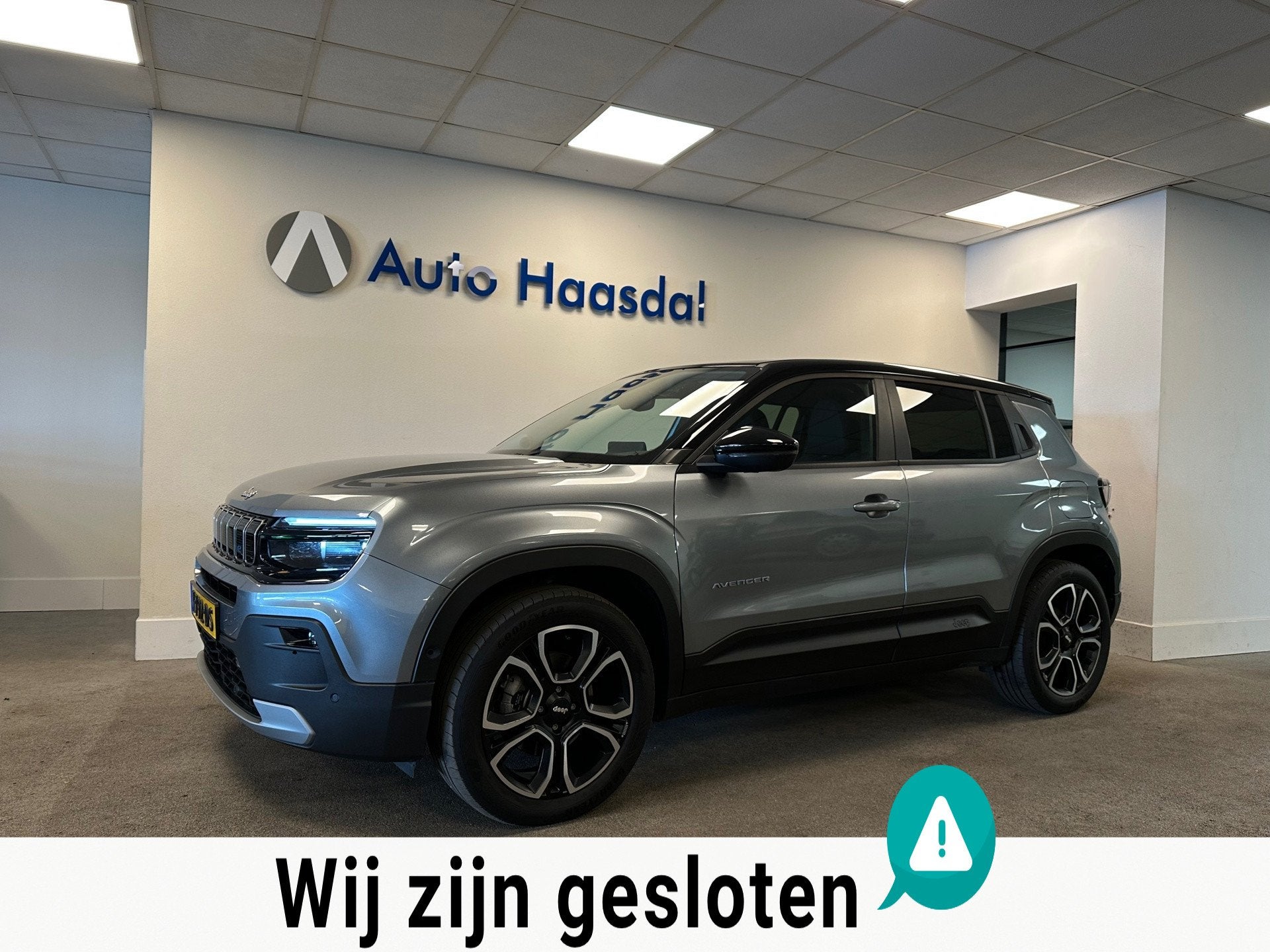 Jeep Avenger Altitude 54 kWh|TREKHAAK|1E EIGENAAR|VEEL OPTIE, Auto's, Stof, Gebruikt, Zwart, 156 pk