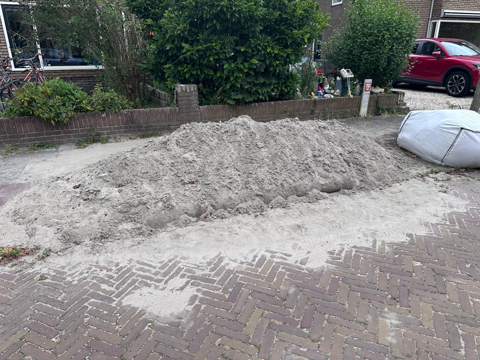 GRATIS wit zand +/- 1,5 kuub, Ophalen, Nieuw, Ophoogzand