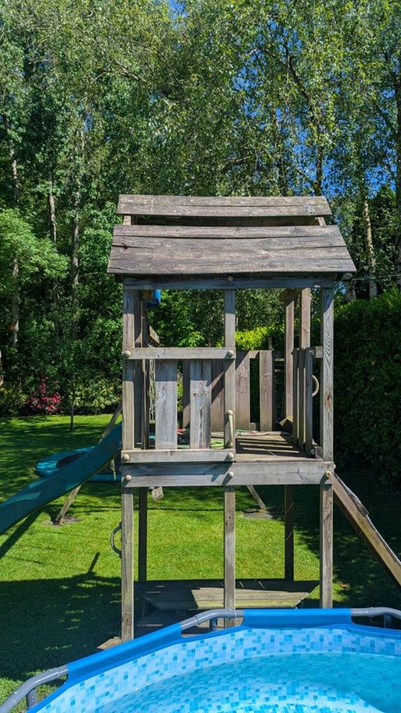 Houten speelhuisje, Ophalen, Gebruikt, Schommel