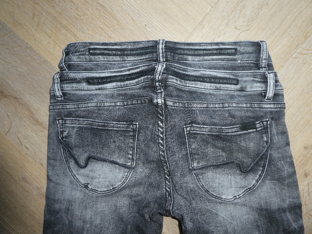 Circle of Trust d'Nimes spijkerbroek, zwart/grijs maat 26-32, Kleding | Dames, Zwart, Ophalen of Verzenden, Zo goed als nieuw