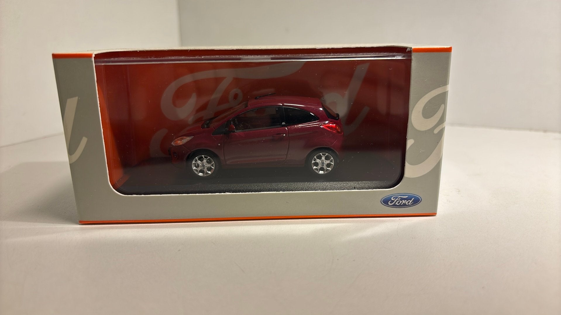 Ford ka minichamps 1.43, Ophalen of Verzenden, A, A, A