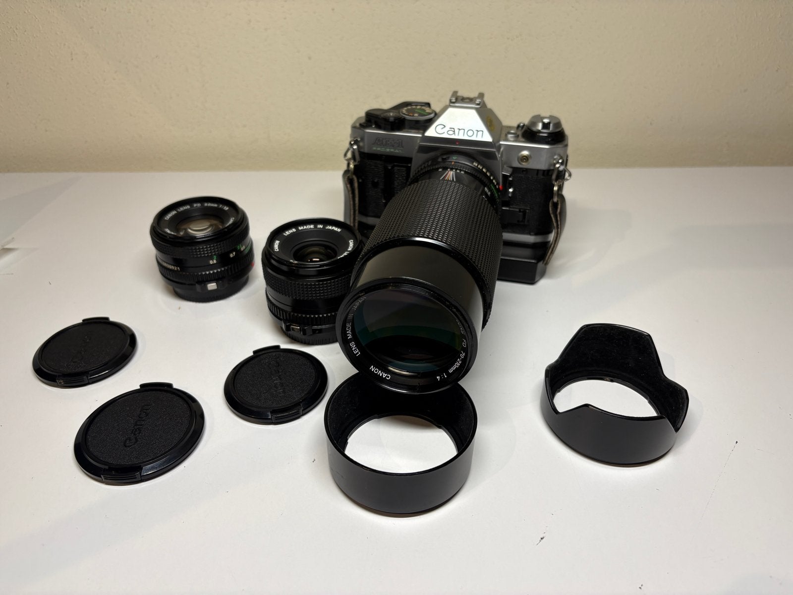 Canon AE-1 Program Spiegelreflexcamera met 3 lenzen, Ophalen of Verzenden, Gebruikt, Spiegelreflex, Canon