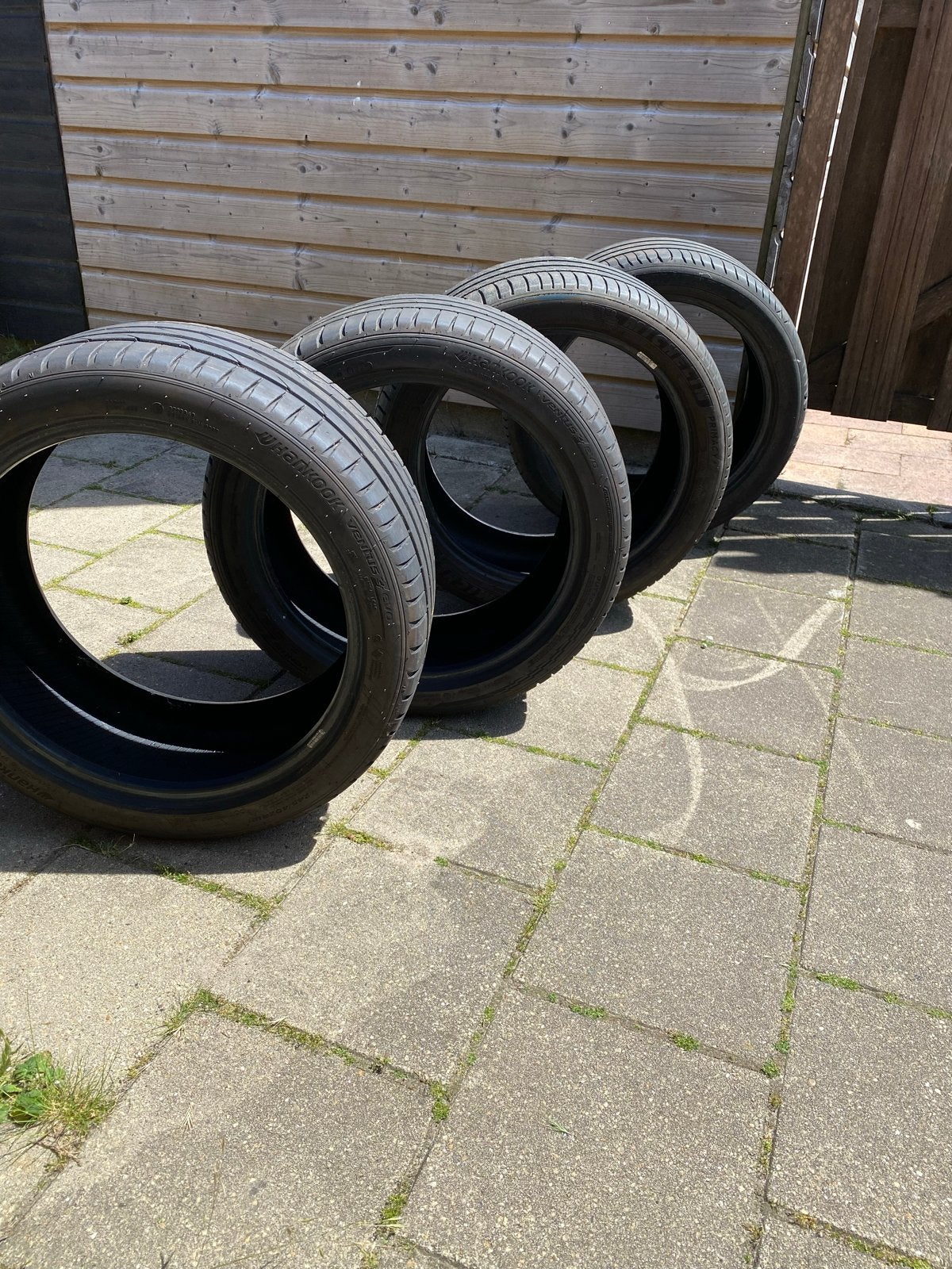 Zomerbanden: Hankook Ventus Evo & Michelin Radial 245/40R18, Auto diversen, Wieldoppen, Ophalen, Gebruikt