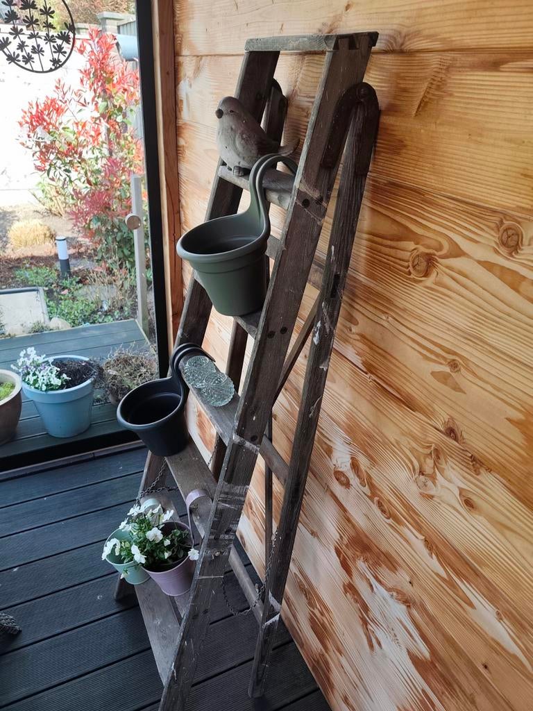 Schilders trapje decoratie tuin, Ophalen