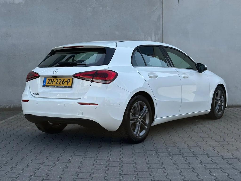 Mercedes-Benz A-Klasse 160 Advantage Widescreen € 14.200,0, Gebruikt, 4 cilinders, Leder en Stof, Wit