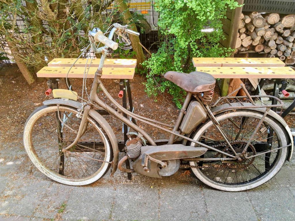 Kaptein Mobylette 1955, Fietsen en Brommers, Brommers | Oldtimers, Maximaal 45 km/u, 1 versnellingen, 50 cc, Ophalen