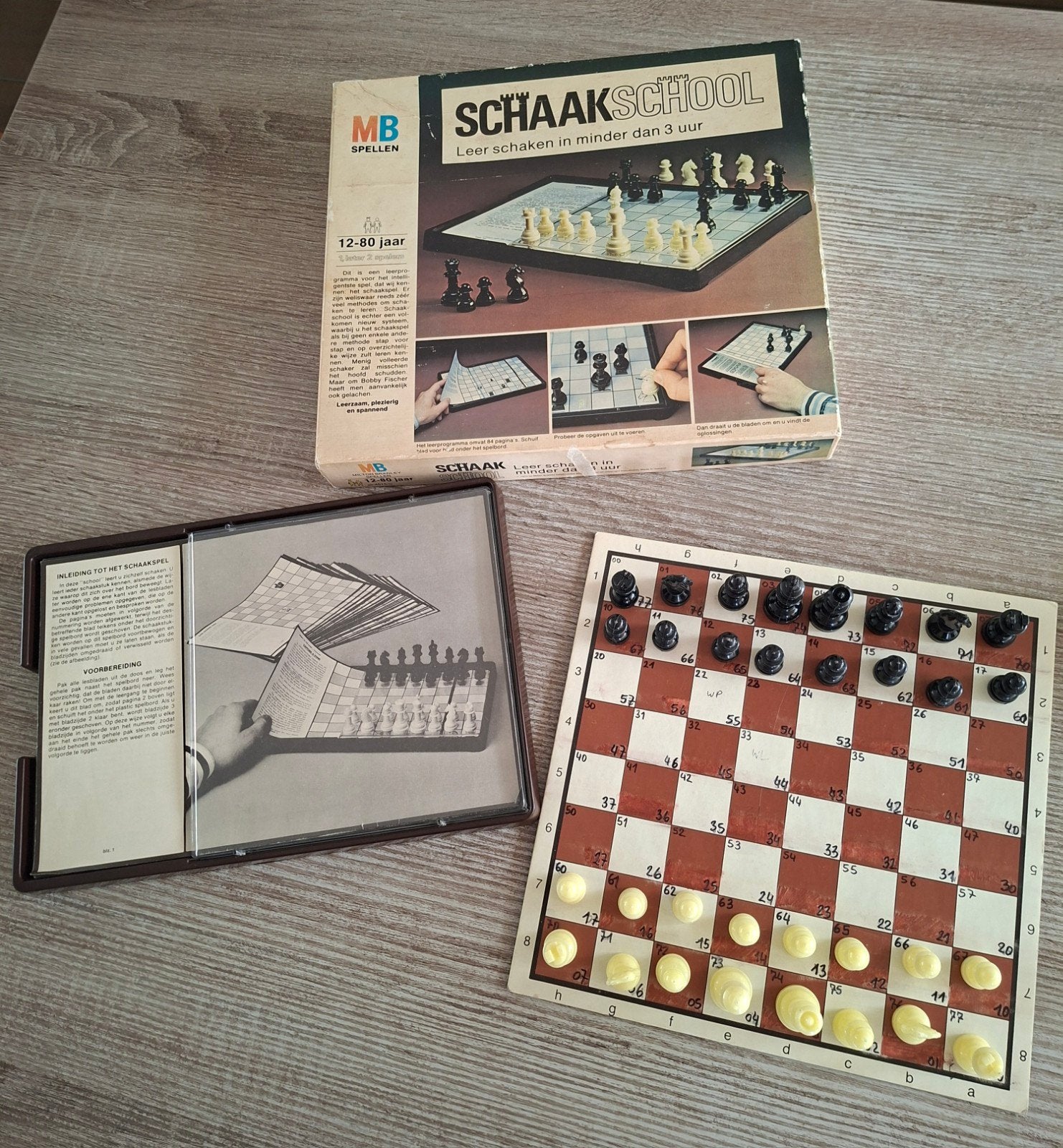 MB Schaakschool: Leer schaken in minder dan 3 uur, Een of twee spelers, Ophalen of Verzenden, Gebruikt, MB Spellen
