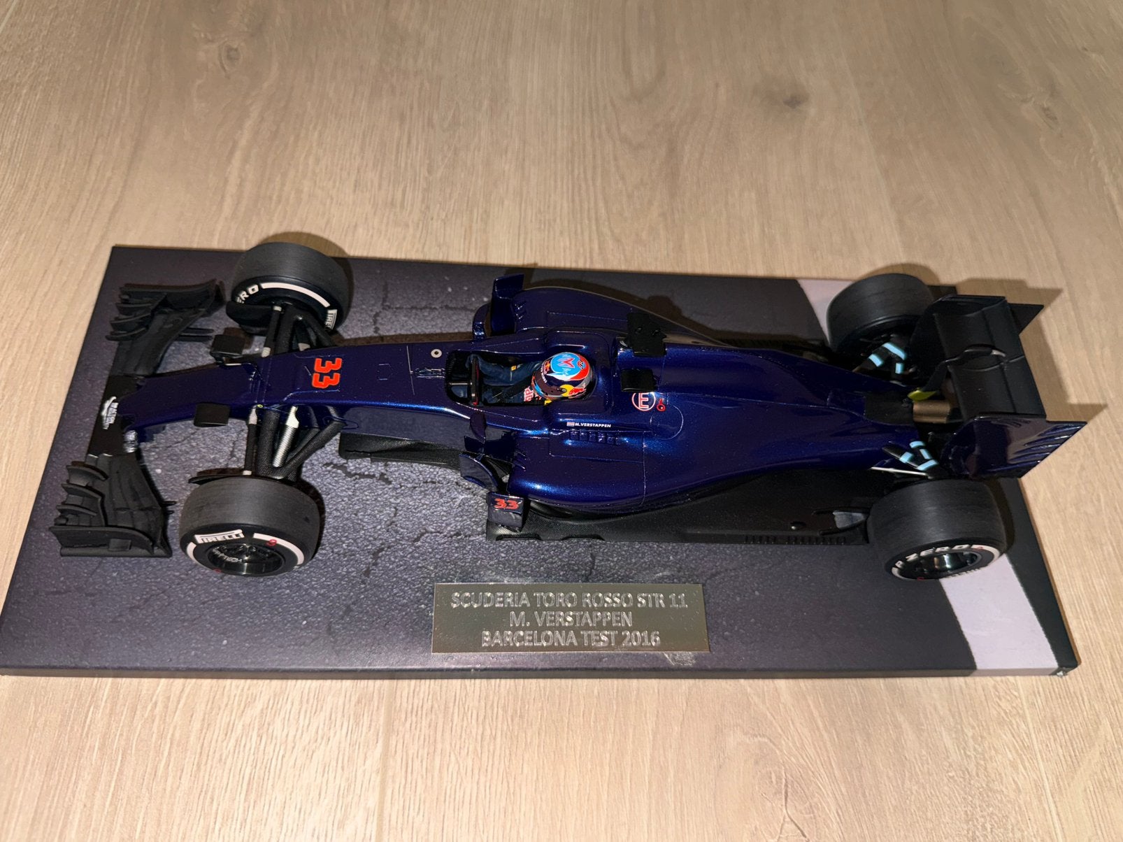Max verstappen 1:18 barcelona test 2016 (ombouw), Ophalen of Verzenden, Zo goed als nieuw, MiniChamps