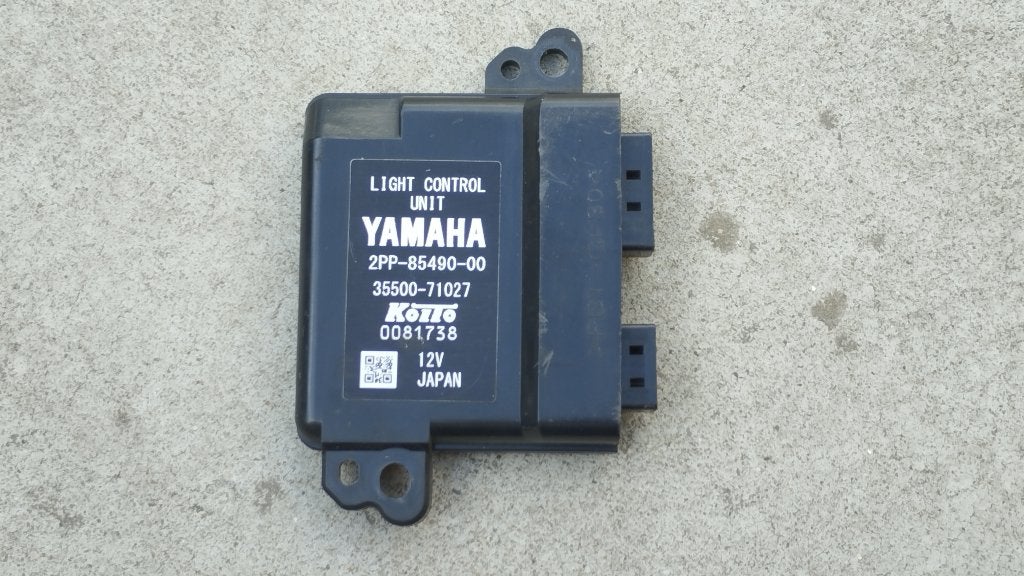 Light control unit Yamaha Tracer , R6 , R1 2PP-85490-00-00, Ophalen, Gebruikt